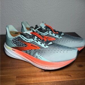 Brooks Women’s Hyperion Max Size 10.5 *read details